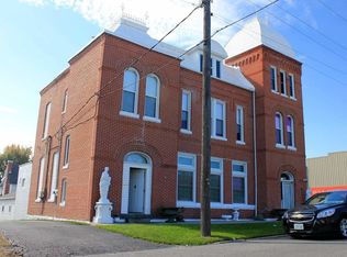 410 W Market St, Savannah, MO 64485