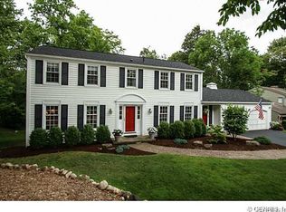 5 Whispering Mdw, Pittsford, NY 14534
