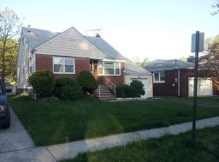 213 Hamilton St, Roselle, NJ 07203