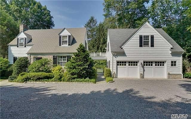 1st image of 27 Saint Andrews Ln