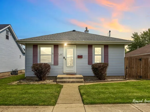 148 S Douglas Ave, Bradley, IL 60915