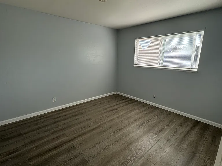 1077 Topaz Ave #17 — Photo 7