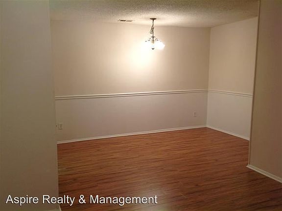 5th image of 3004 Sonya Ln