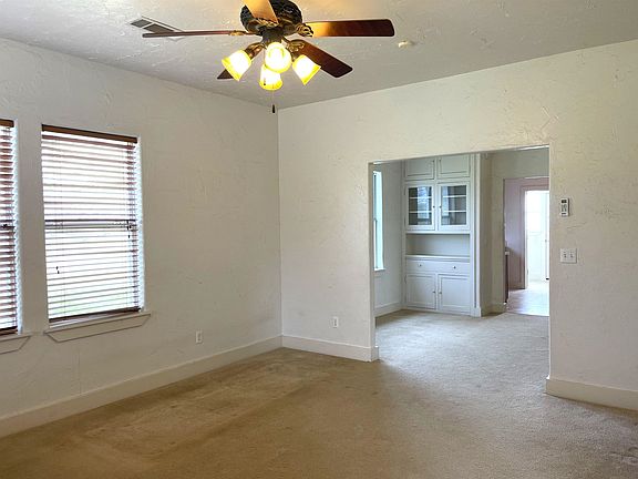 5th image of 509 E Wallace
