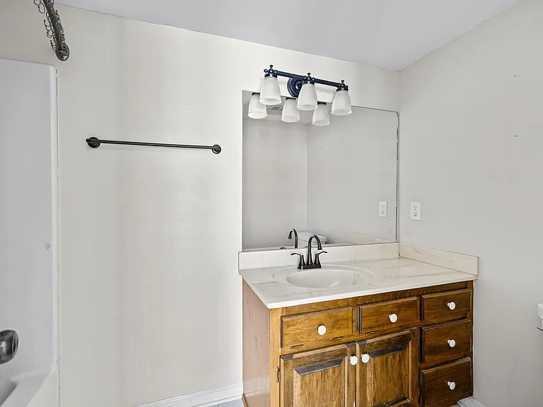 253 Jackson St — Photo 5