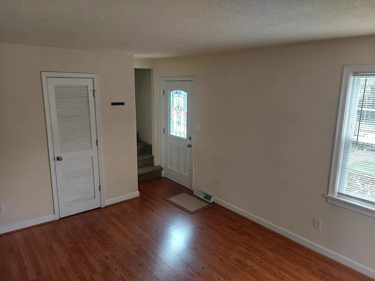 1320 Elm View Ave — Photo 6