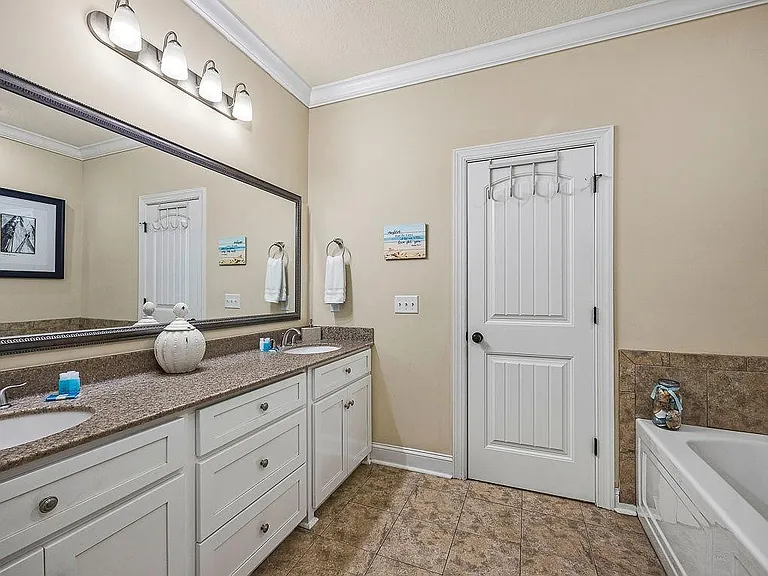 802 Reserve Ln — Photo 25