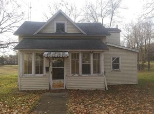 1217 Mallory St, Albion, MI 49224