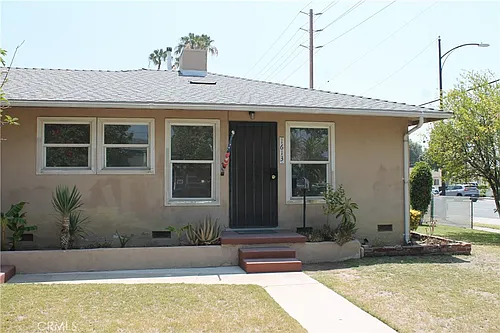 1613 W Victory Blvd Photo 1