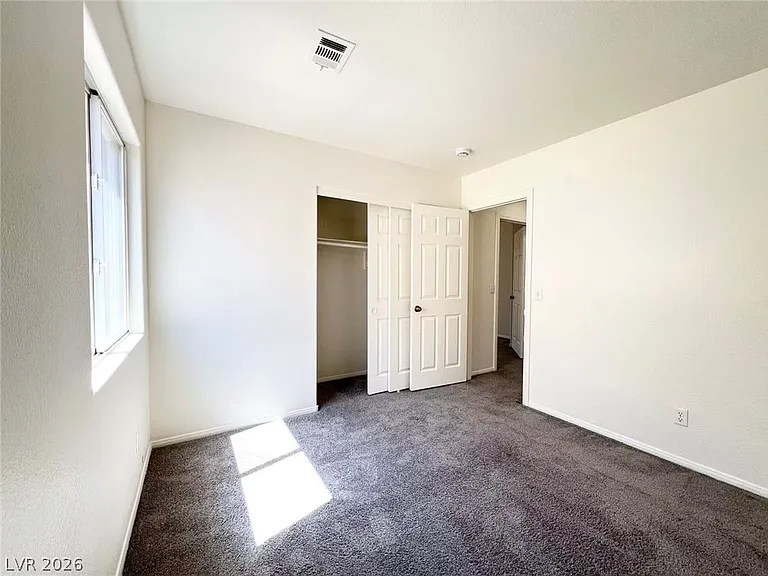 8284 W Rochelle Ave — Photo 19