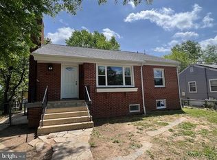 6013 Jamestown Rd, Hyattsville, MD 20782