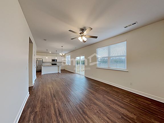 4th image of 1020 Bluewater Dr