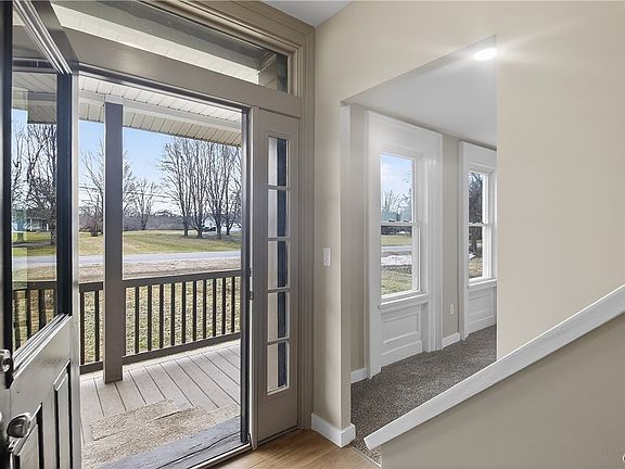 3rd image of 6637 Dix Rd