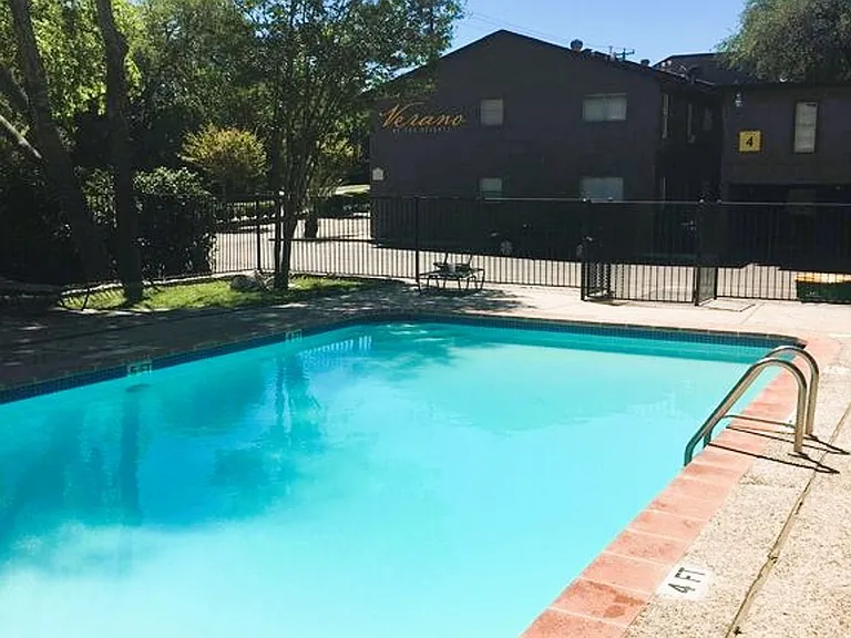 Verano at the Heights Apartments — Photo 12