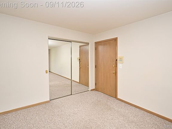 3rd image of 1155 Derby Rd APT 4