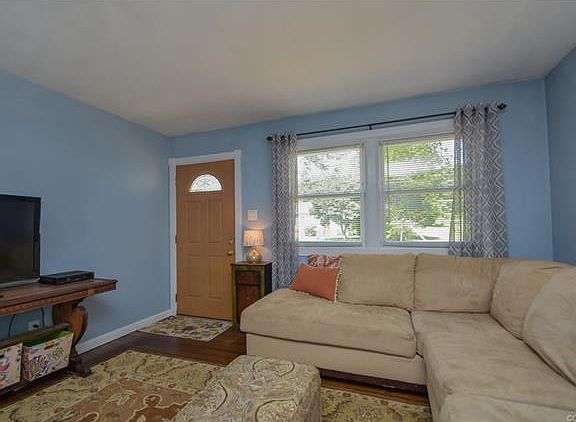 5th image of 1105 Kingsport Ln
