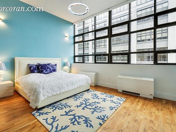 4th image of 360 Furman St APT 641