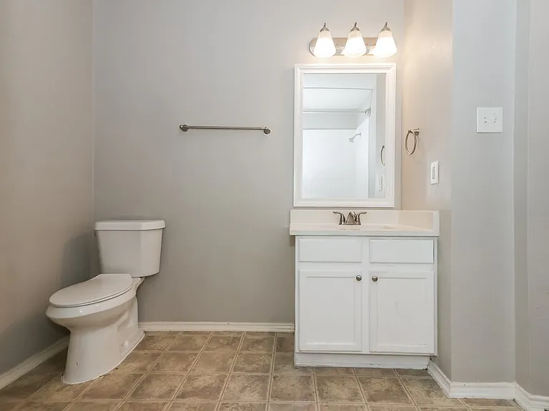 21118 Bridgemeadows Ln — Photo 11
