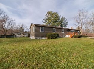 11 Birchwood Dr, New Milford, CT 06776