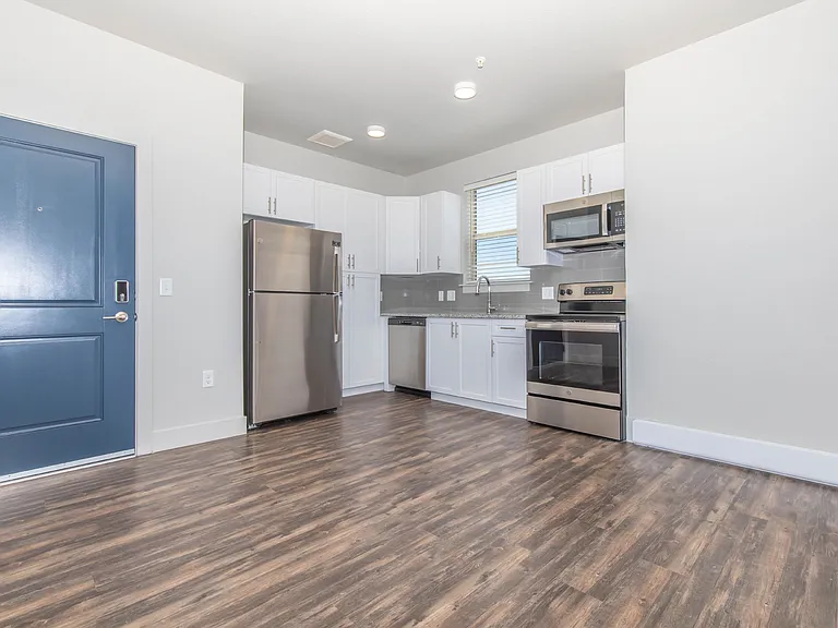 532 CO — Photo 13