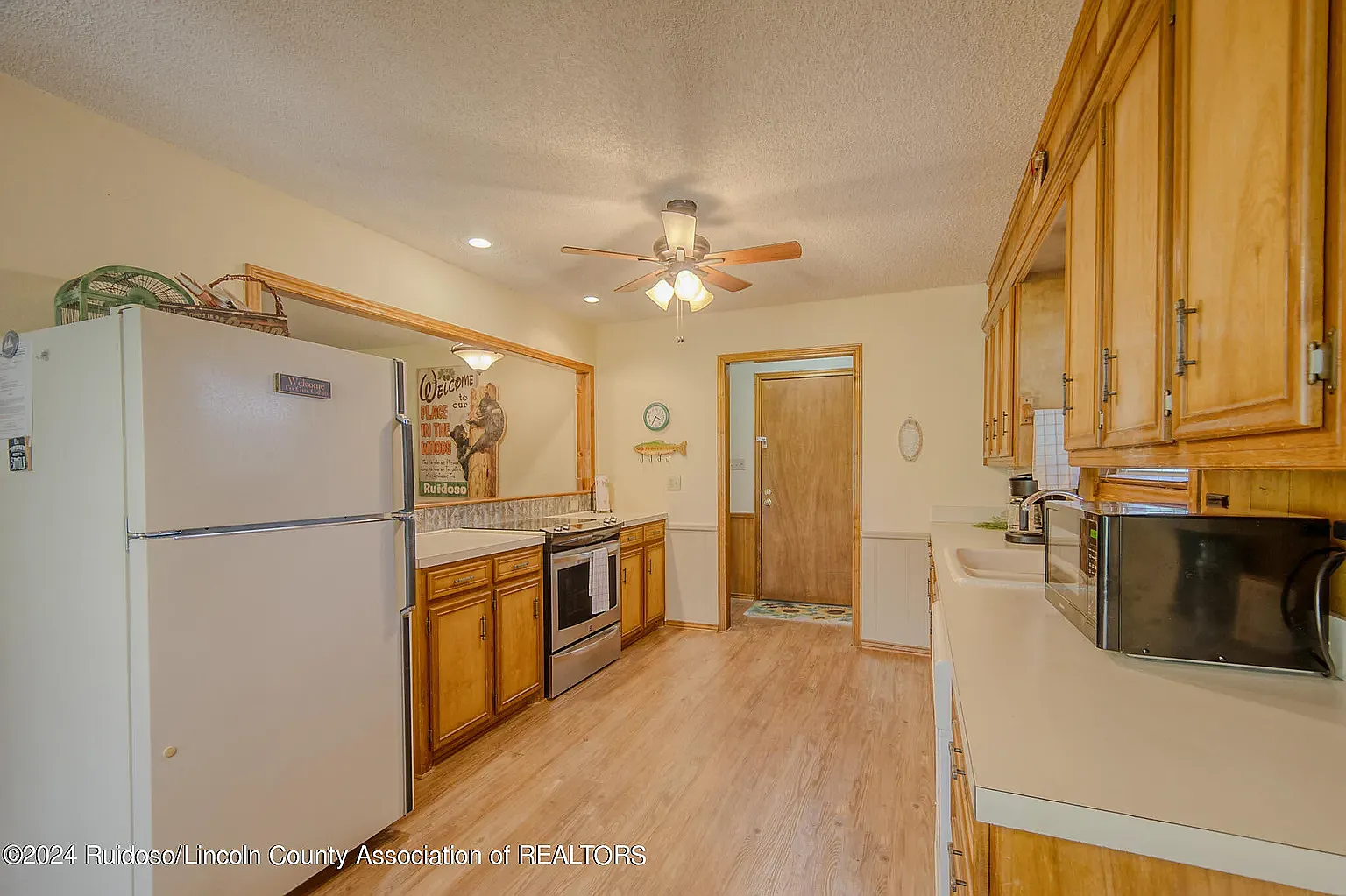 3 bed, 1488 sqft, $2,300 — Photo 2