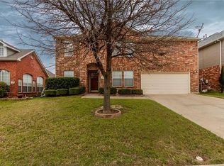 2732 Atrium Dr, Grand Prairie, TX 75052