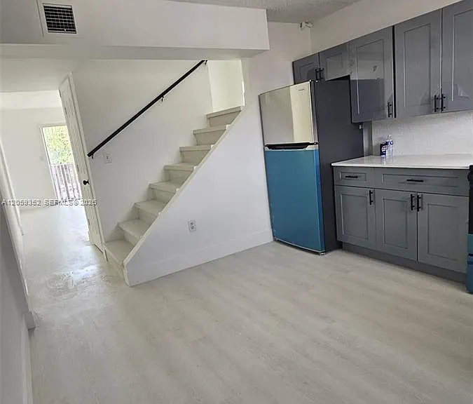 1000 W 28th St #17 — Photo 13