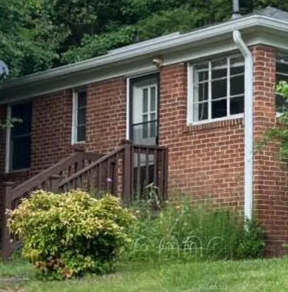 5125A Valley Stream Rd #A — Photo 2