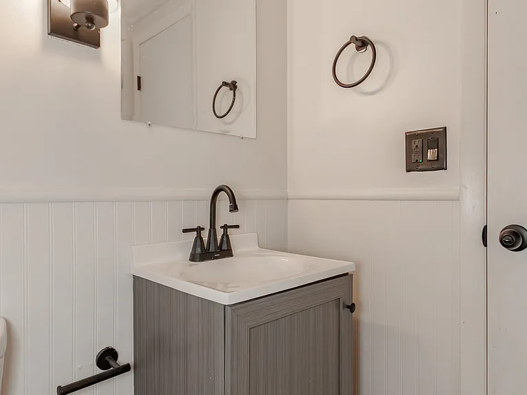 8806 Norwood Dr — Photo 30
