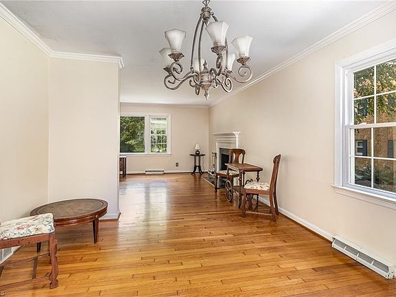5th image of 2105 Mimosa Dr