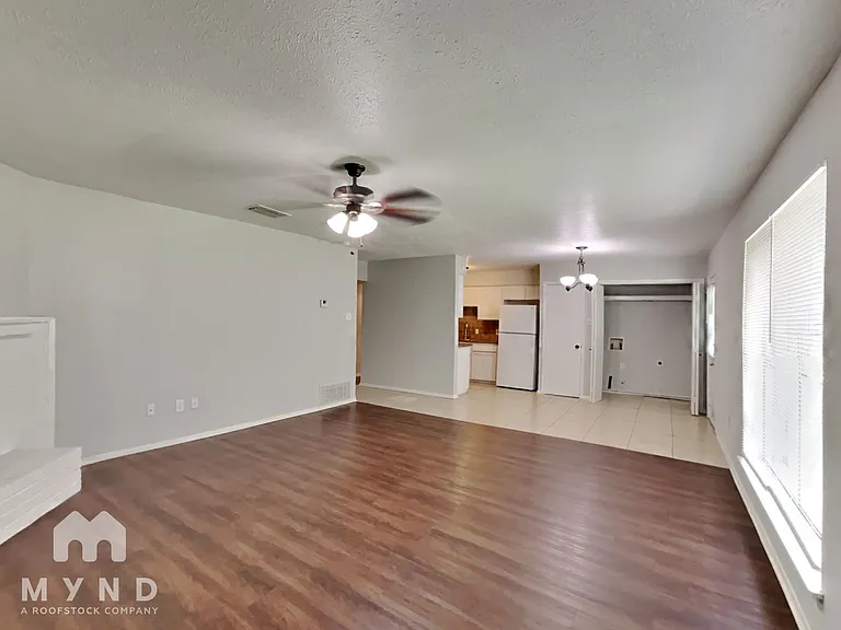 7145 Romford Way — Photo 9
