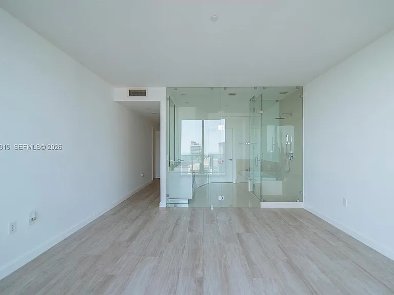 45 SW 9th St #4906 — Photo 28
