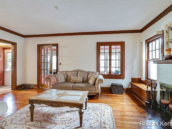 5th image of 1334 Sherman St SE