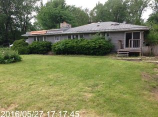 826 Valleyview Dr, Glen Ellyn, IL