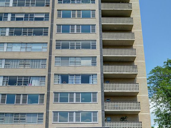 2nd image of 1620 E Broad St APT 1008