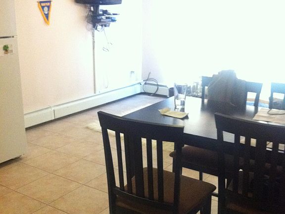 4th image of 2811 23rd Ave #2
