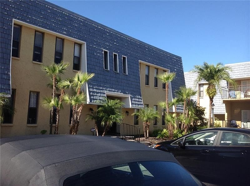 1st image of 702 Lyndhurst St Unit 822