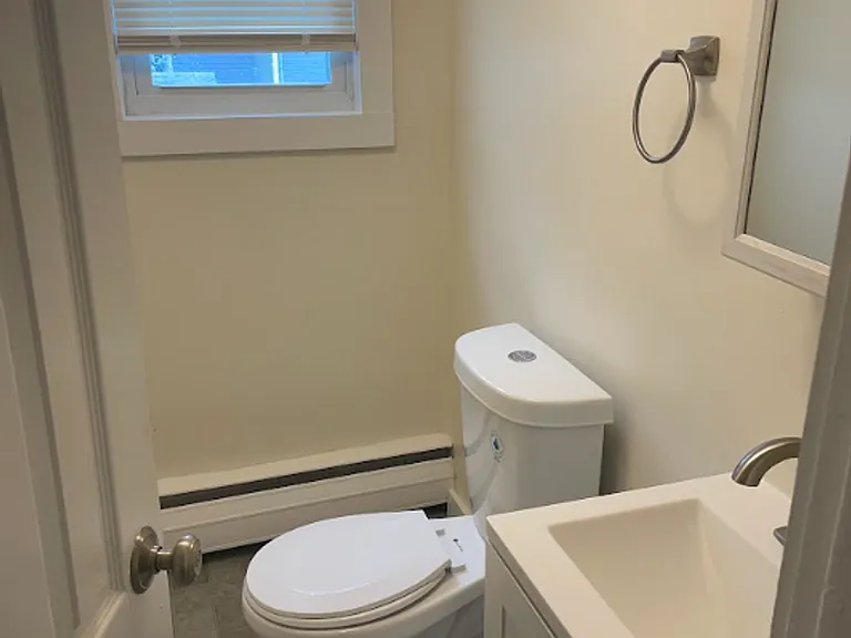 54 Longwood Ave — Photo 5