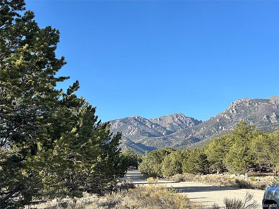 5th image of 1933 Lone Pine Way
