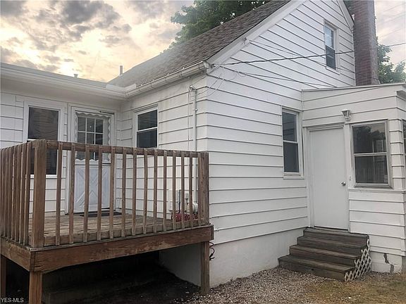 4th image of 134 E Tibbitts St