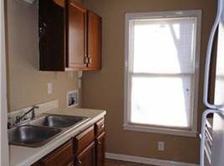 185 Oak St APT 3, Clarksville, TN 37042