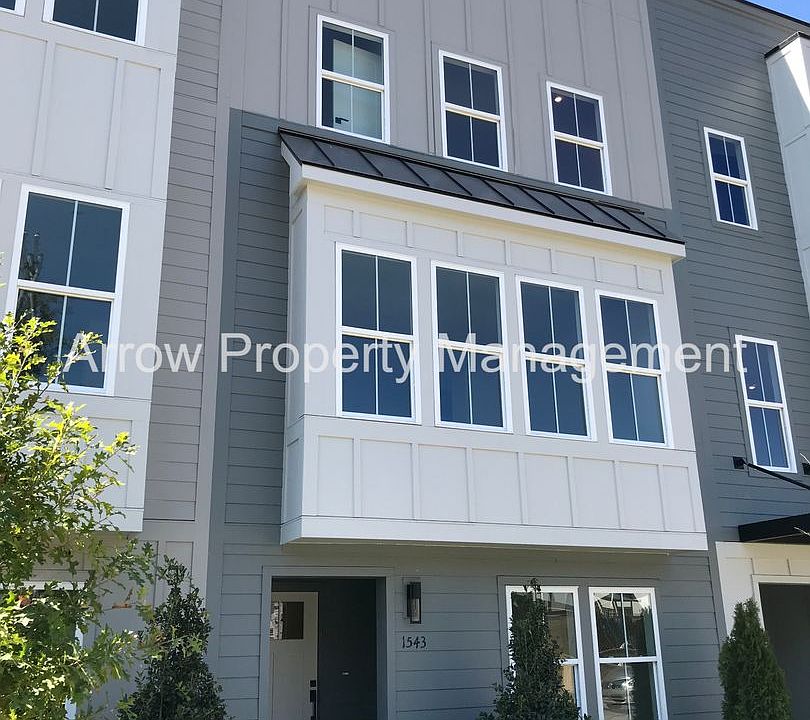 1st image of 1543 57th Ave N