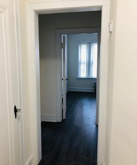 810 Clark St — Photo 8