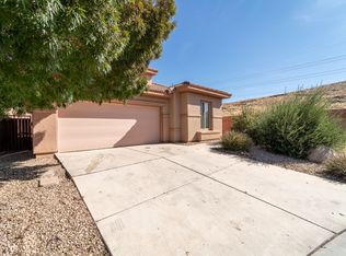 3164 E Fourteen Fairway Dr, Washington, UT 84780