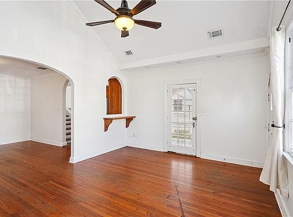 5th image of 3115 Nashville Ave