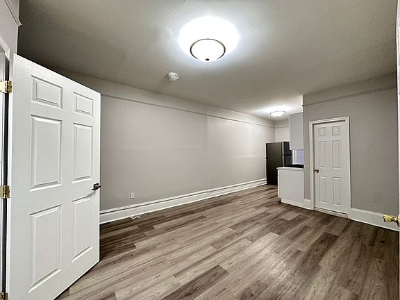 5th image of 19-25 Kensington Ave #100