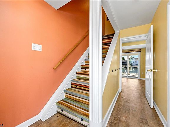 3rd image of 5510 Edgewater Ave