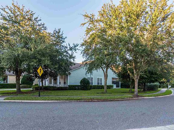3rd image of 118 W Village Dr