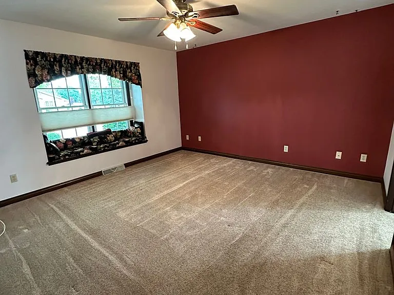 1512 Winsted Dr — Photo 2