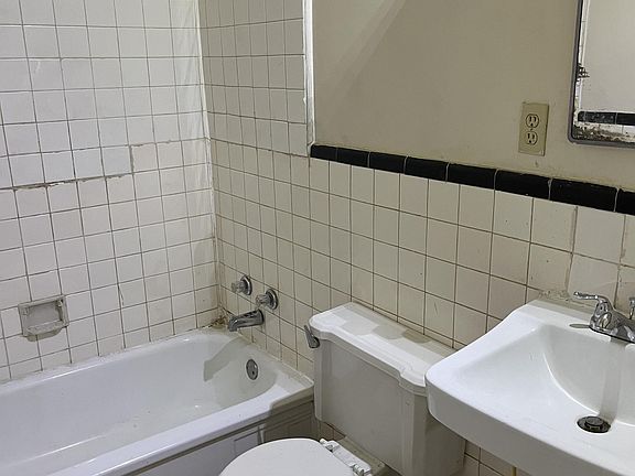 4th image of 3501 40th St N #3517